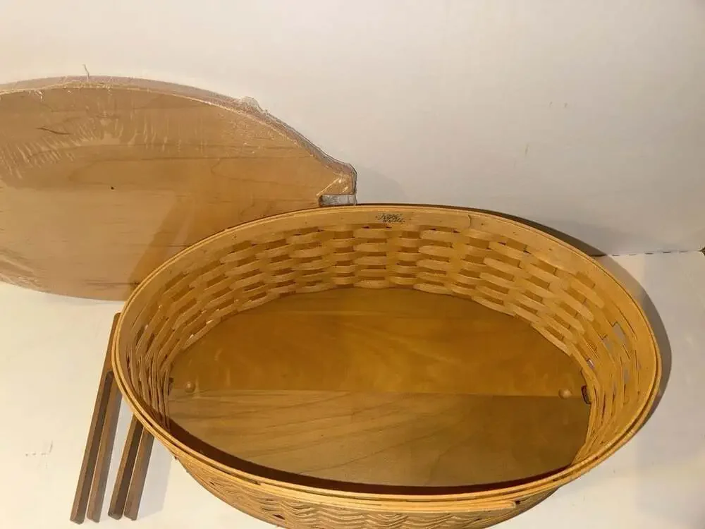 Longaberger 2004 Collectors Club Family Legacy Basket Wood Lid Stand Complete